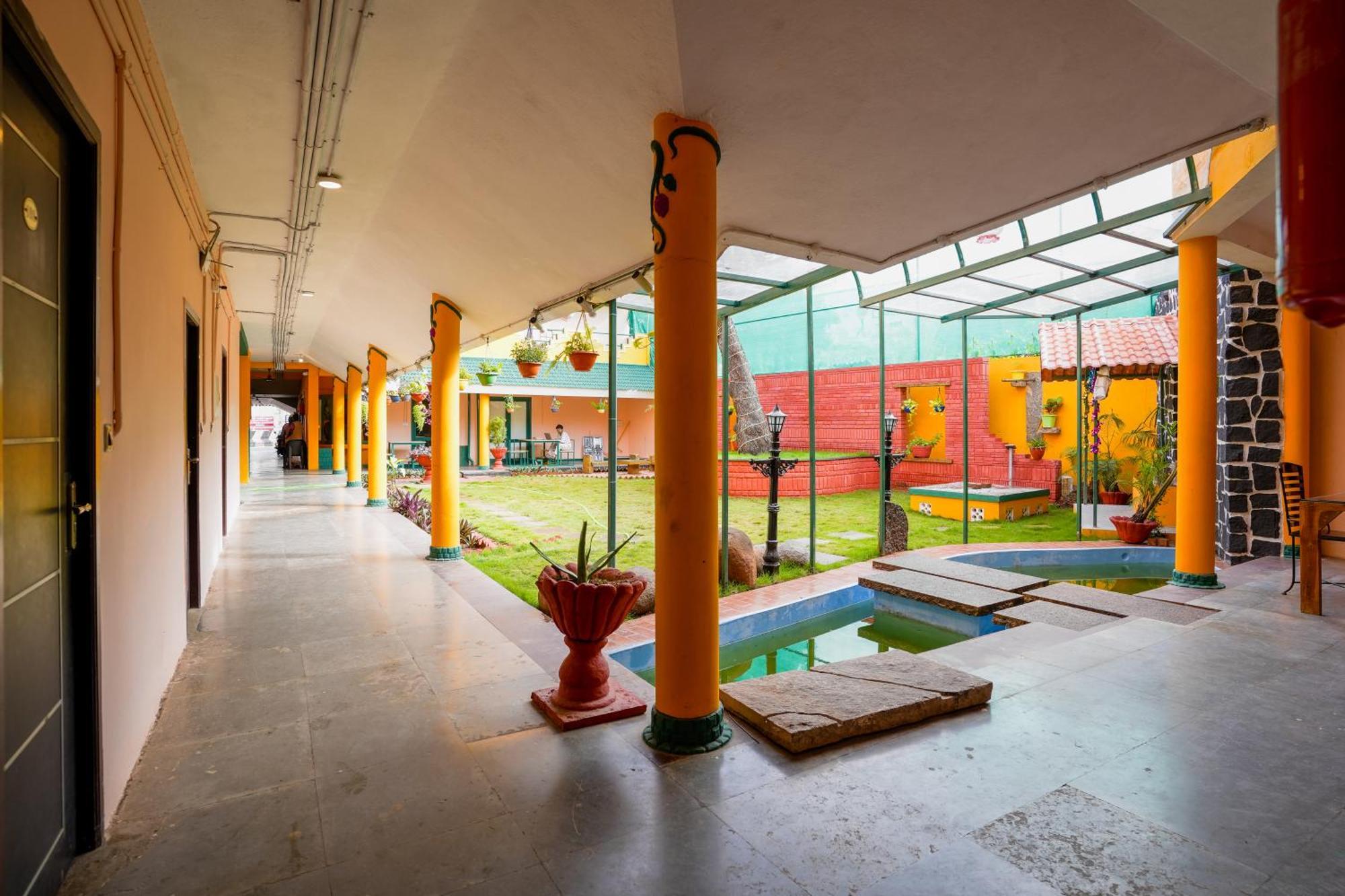 La Courtyard Hotel Pondicherry Exterior photo