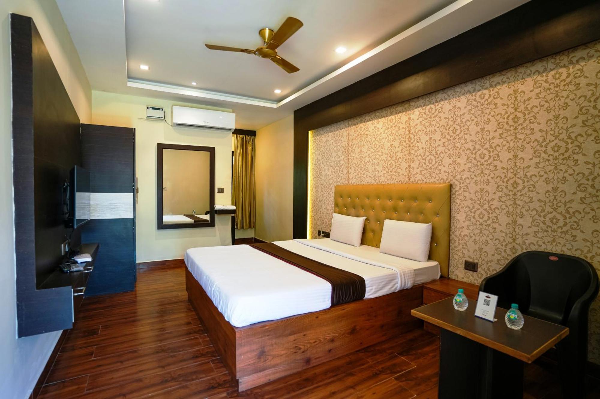 La Courtyard Hotel Pondicherry Exterior photo