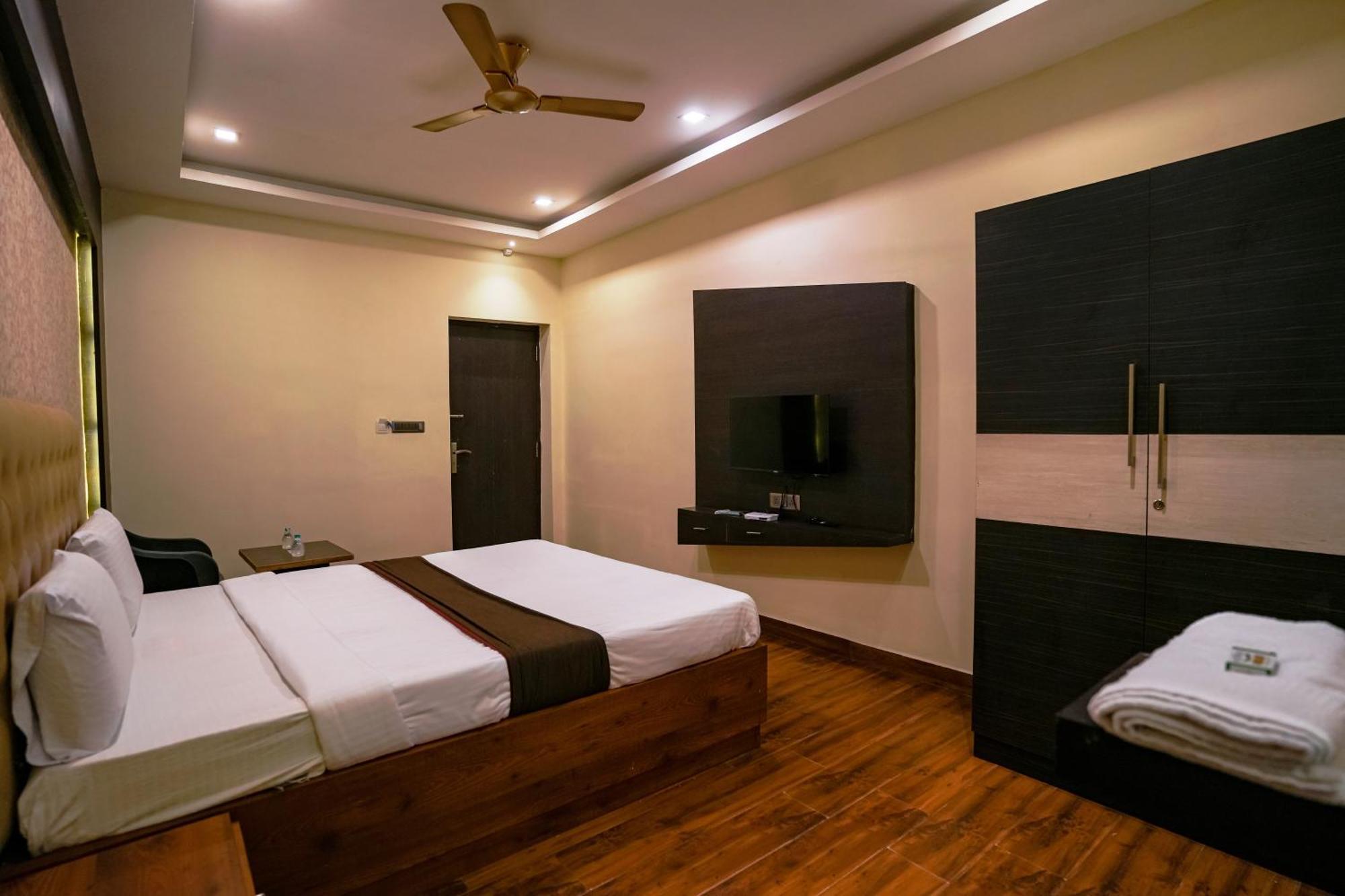 La Courtyard Hotel Pondicherry Exterior photo