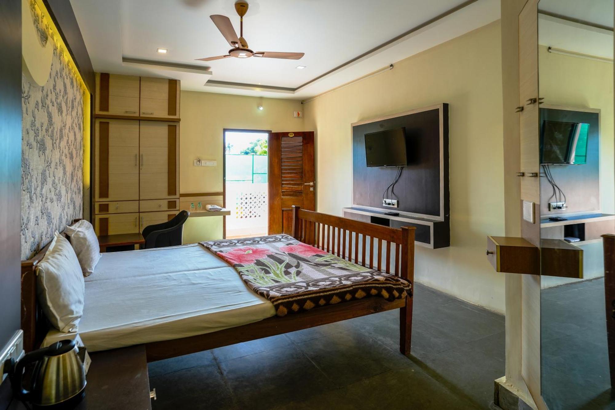 La Courtyard Hotel Pondicherry Exterior photo
